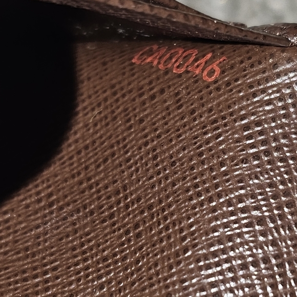 SOLD**Louis Vuitton Wallet and Coin purse - Picture 8 of 11